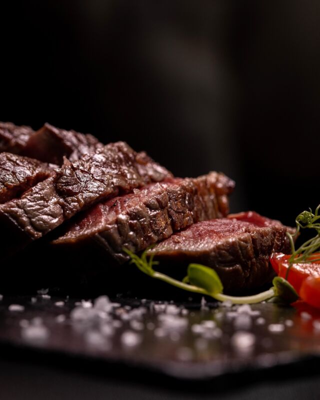 ES- Inaugura tu semana con el lujo de un steak perfectamente preparado en Brunelli’s Steakhouse🥩

EN- Begin your week with the indulgence of a flawlessly prepared steak at Brunelli’s Steakhouse🥩

#steakhouse #luxury